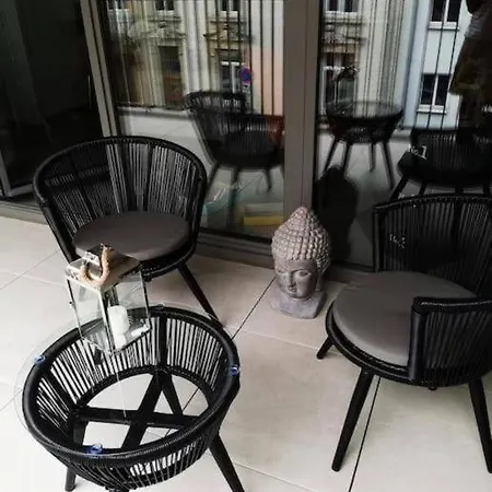 One Bedroom Flat In Center W Terrace&parking-75m Apartment *