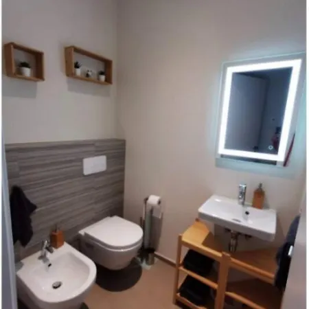 One Bedroom Flat In Center W Terrace&parking-75m Luxemburg